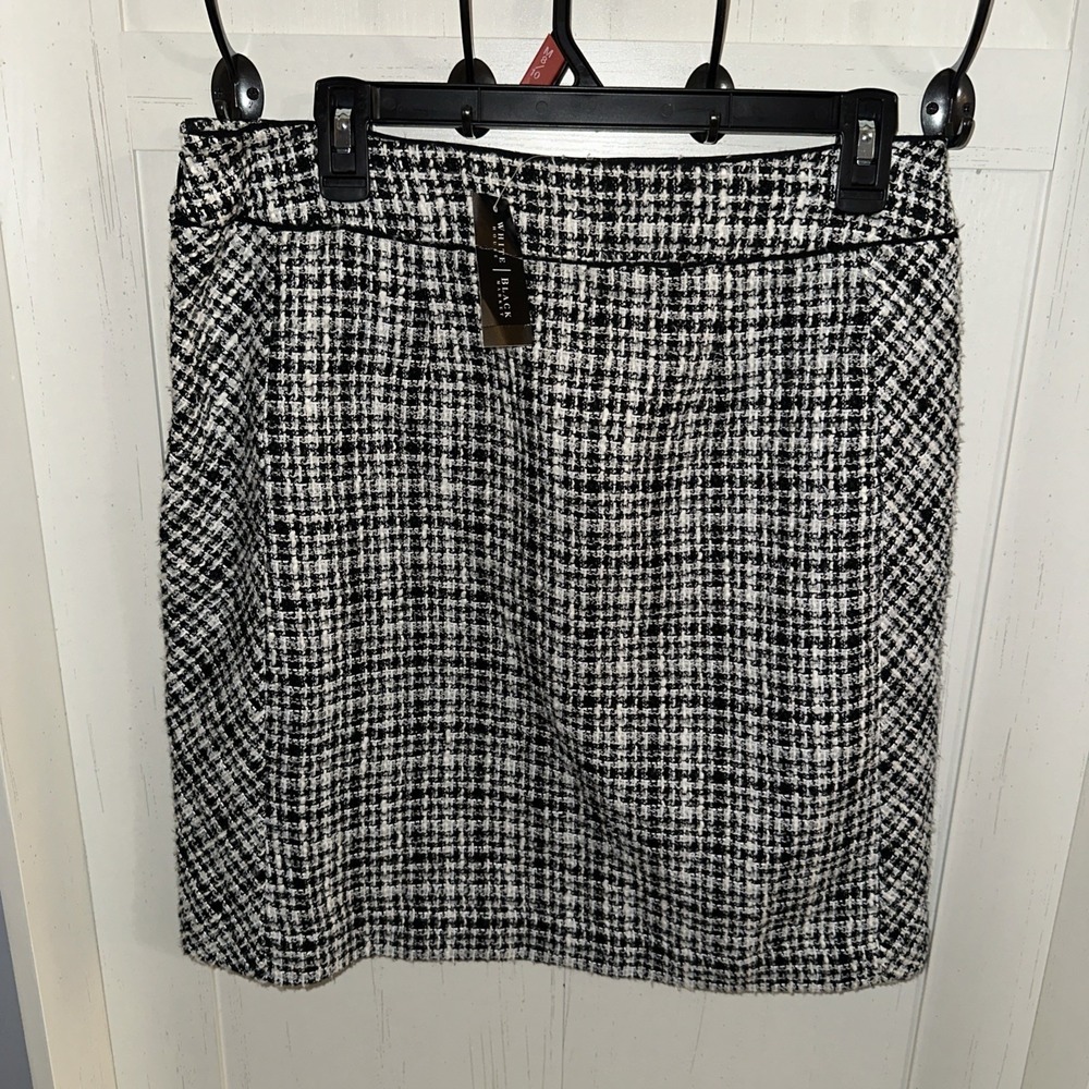 White House Black and White Lined Tweed‎ Pencil Skirt Side Zip Size 10 NWT